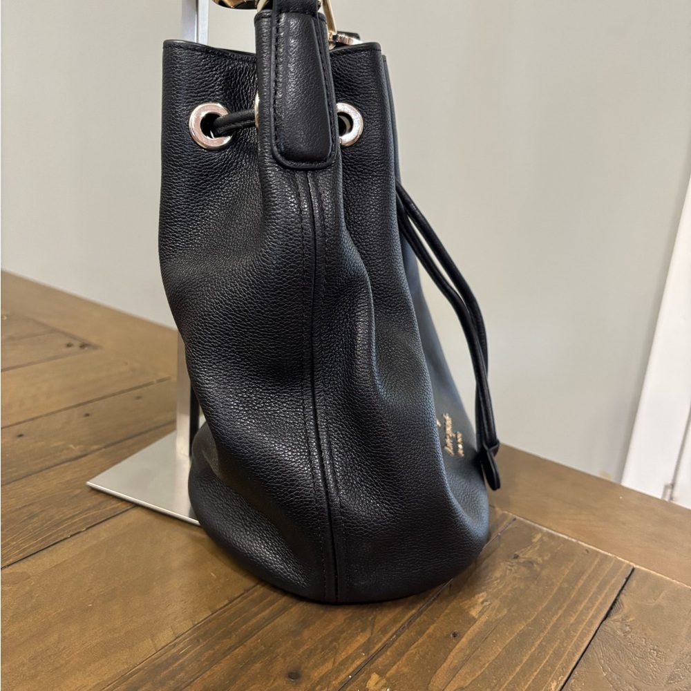 Kate Spade Rosie Bucket Bag in Black Pebbled Leather w/ Detachable Coin Purse - Picture 6 of 14